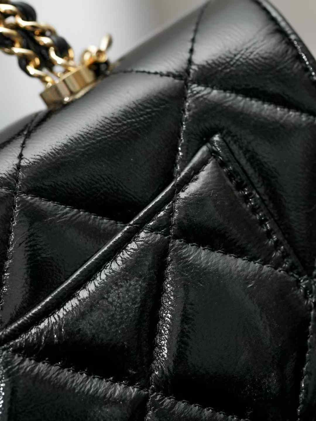 Chanel Chain wallet view 5