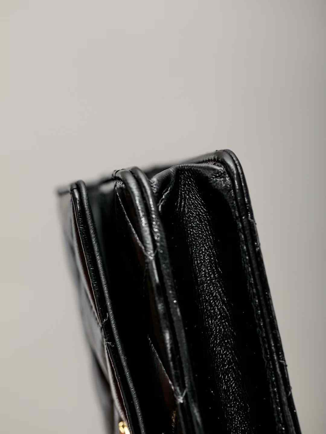 Chanel Chain wallet view 8