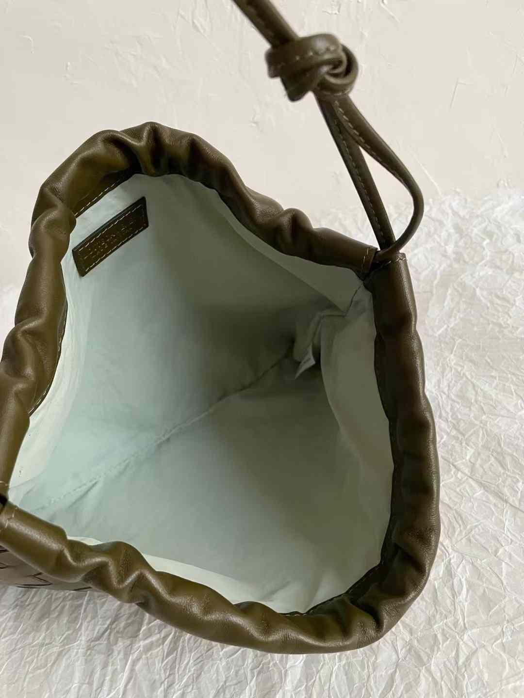 Bottega Veneta Bv Dustbag view 17