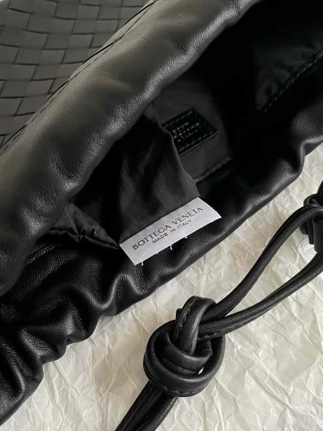 Bottega Veneta Bv Dustbag view 33
