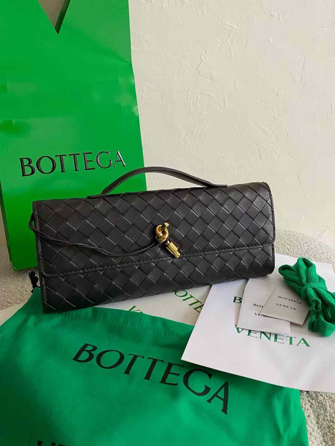 Bottega Veneta BV Andiamo Clutch view 18