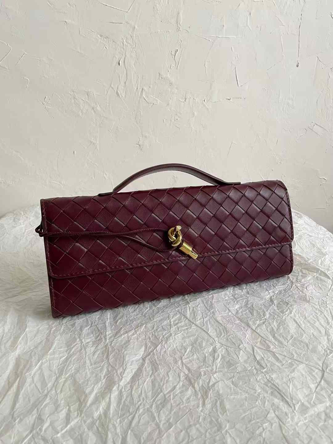 Bottega Veneta BV Andiamo Clutch view 2