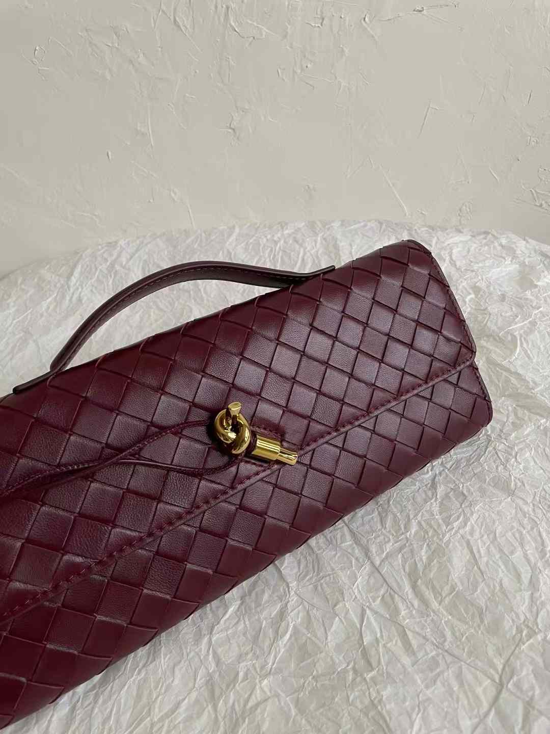 Bottega Veneta BV Andiamo Clutch view 4