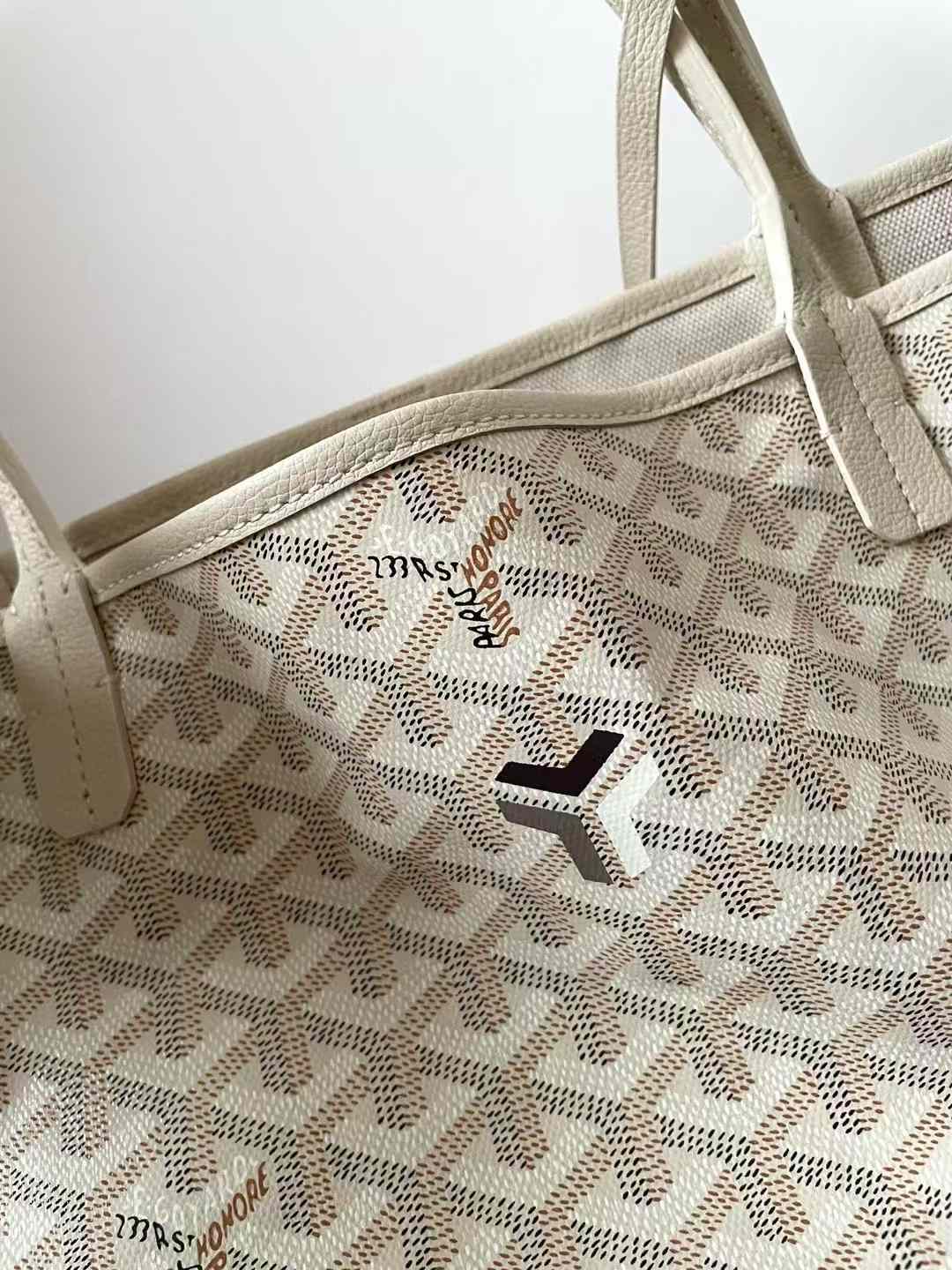 Goyard Saint Louis GM Bag and Balise Beach Towel view 3