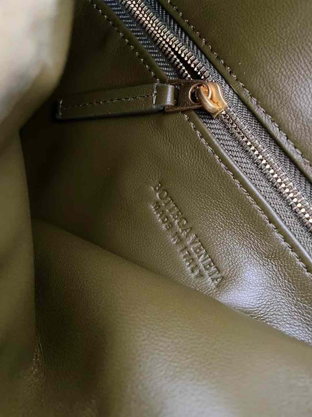 Bottega Veneta BV Large Hop BAG view 7