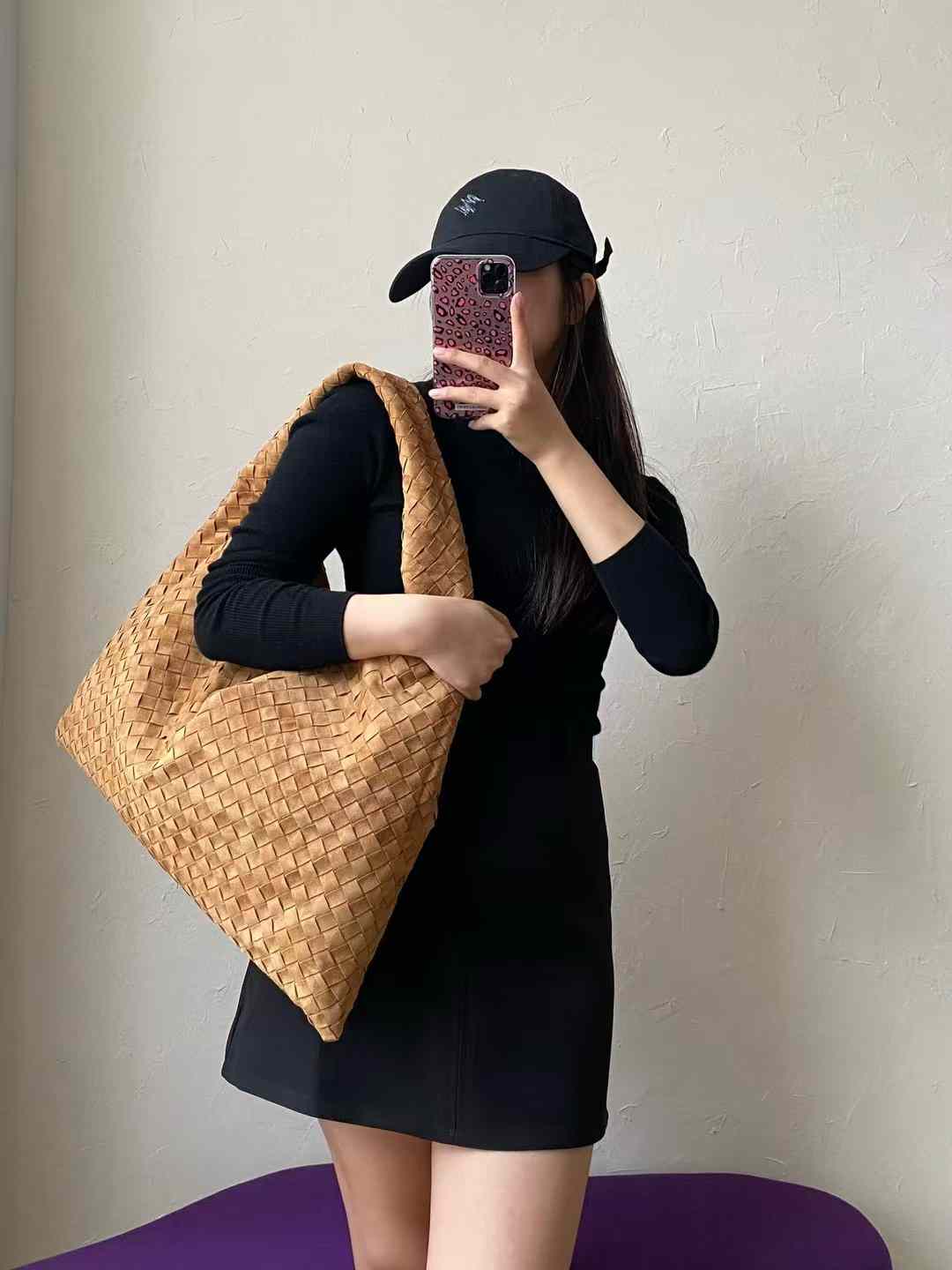 Bottega Veneta BV Large Hop BAG view 1
