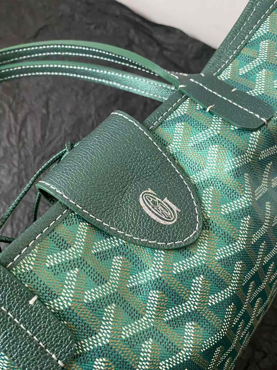 Goyard Saint Louis GM Bag 2024 view 15