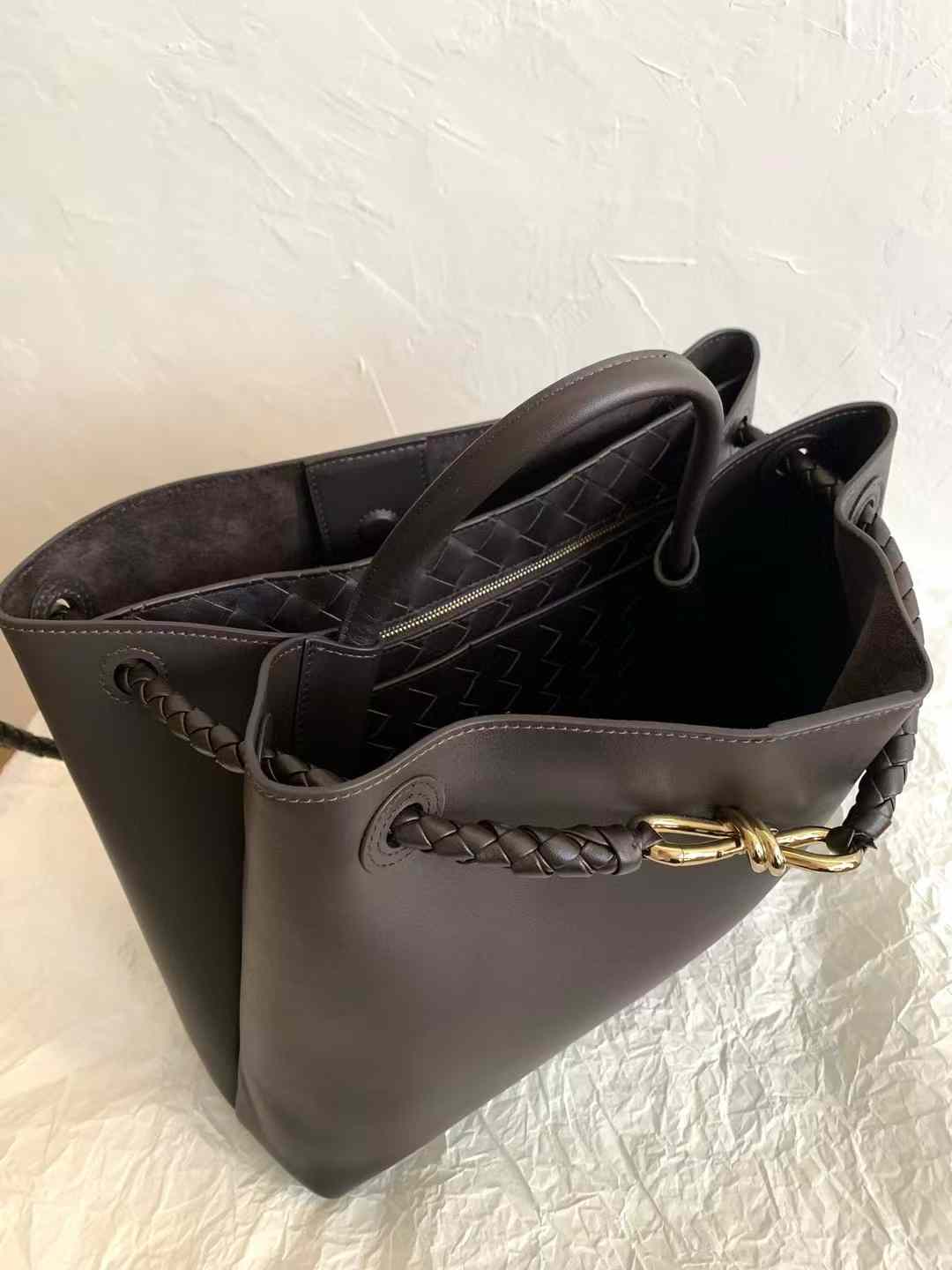 Bottega Veneta Andiamo view 7