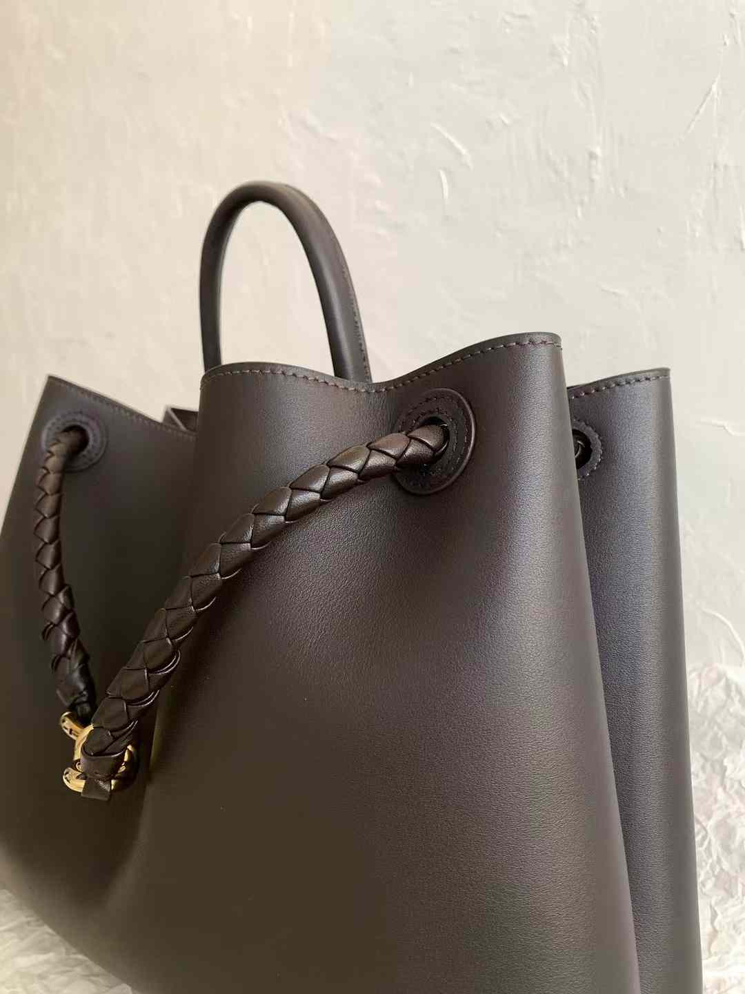 Bottega Veneta Andiamo view 9