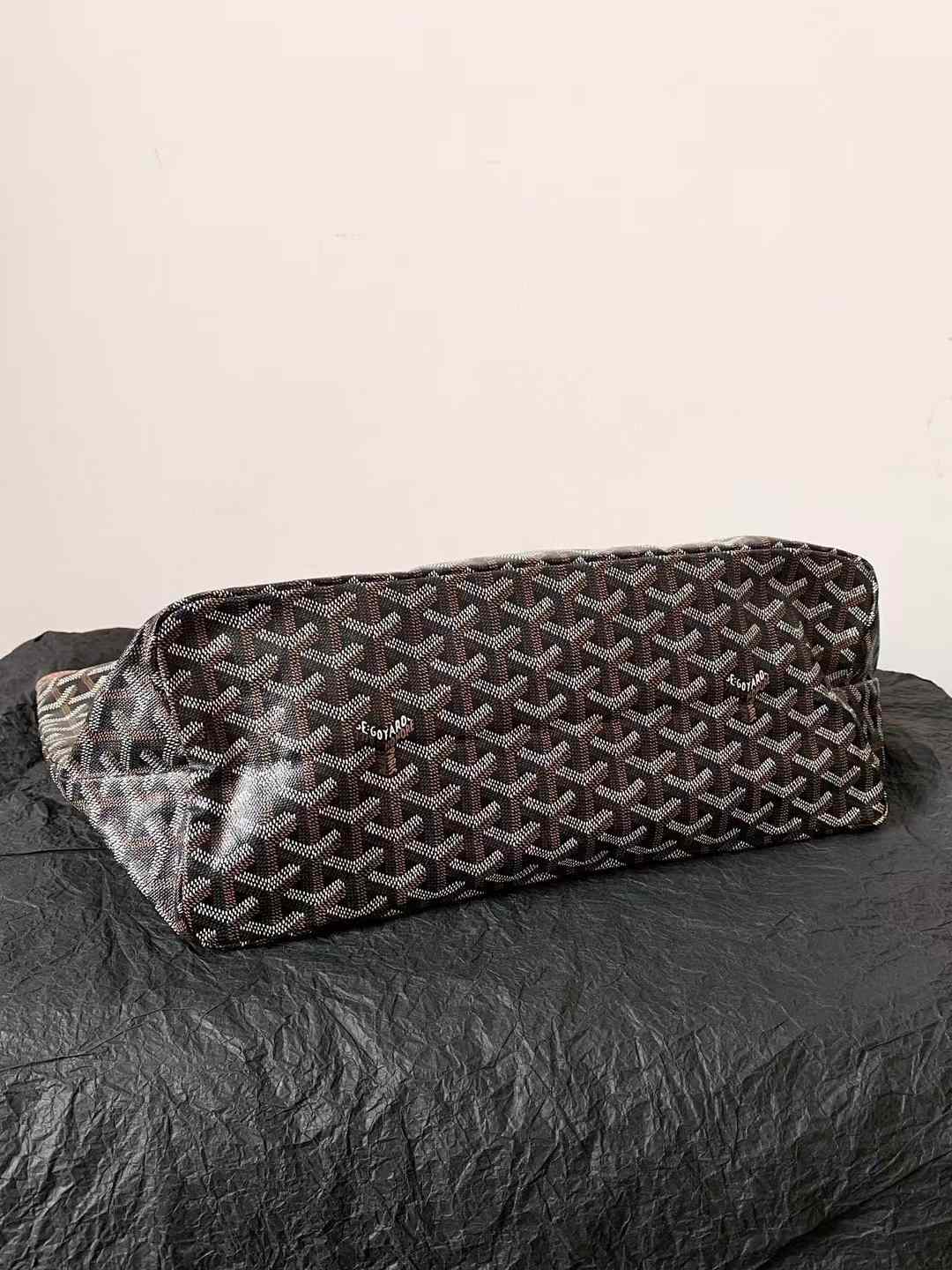 Goyard Saint Louis GM Bag view 2