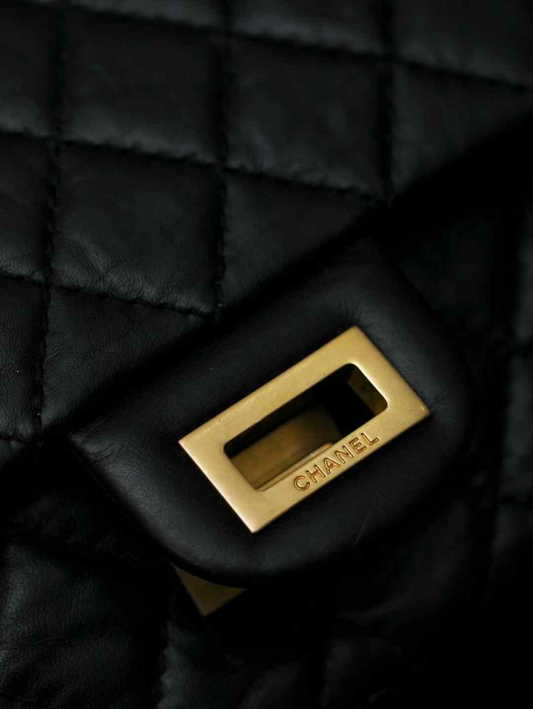 Chanel 2.55 Handbag view 5