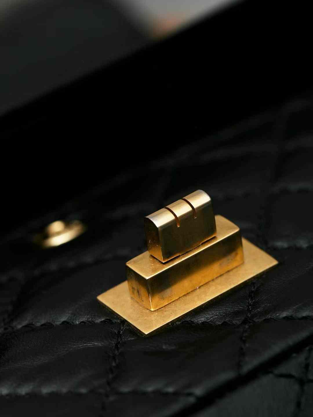 Chanel 2.55 Handbag view 6