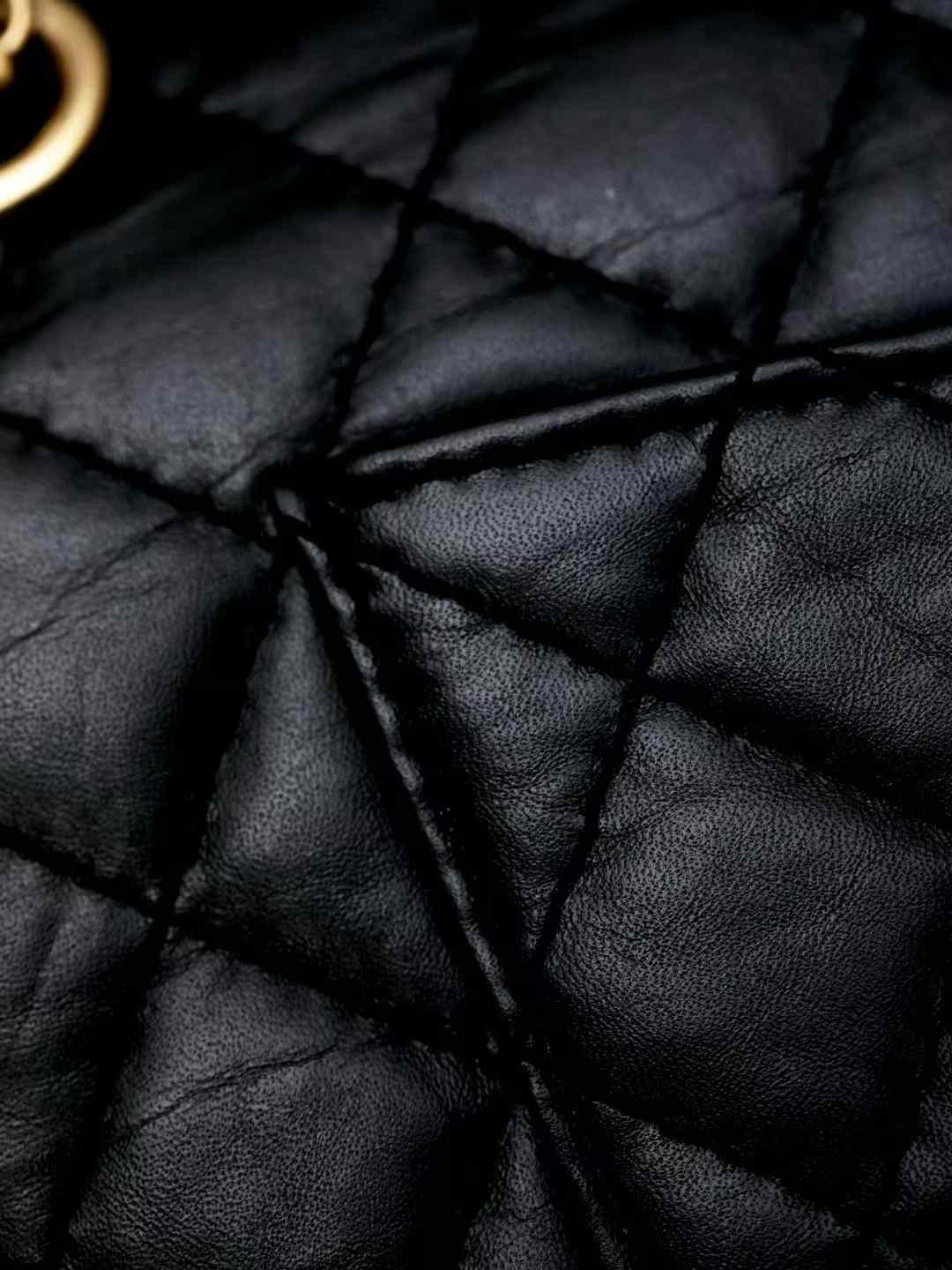 Chanel 2.55 Handbag view 9