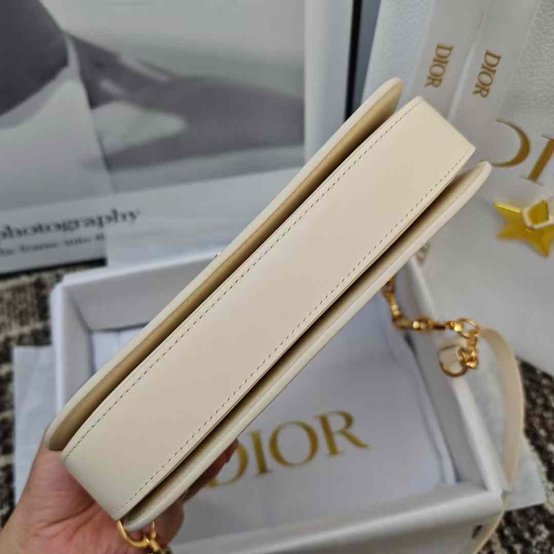 Dior 30 Montaigne Avenue Bag view 3
