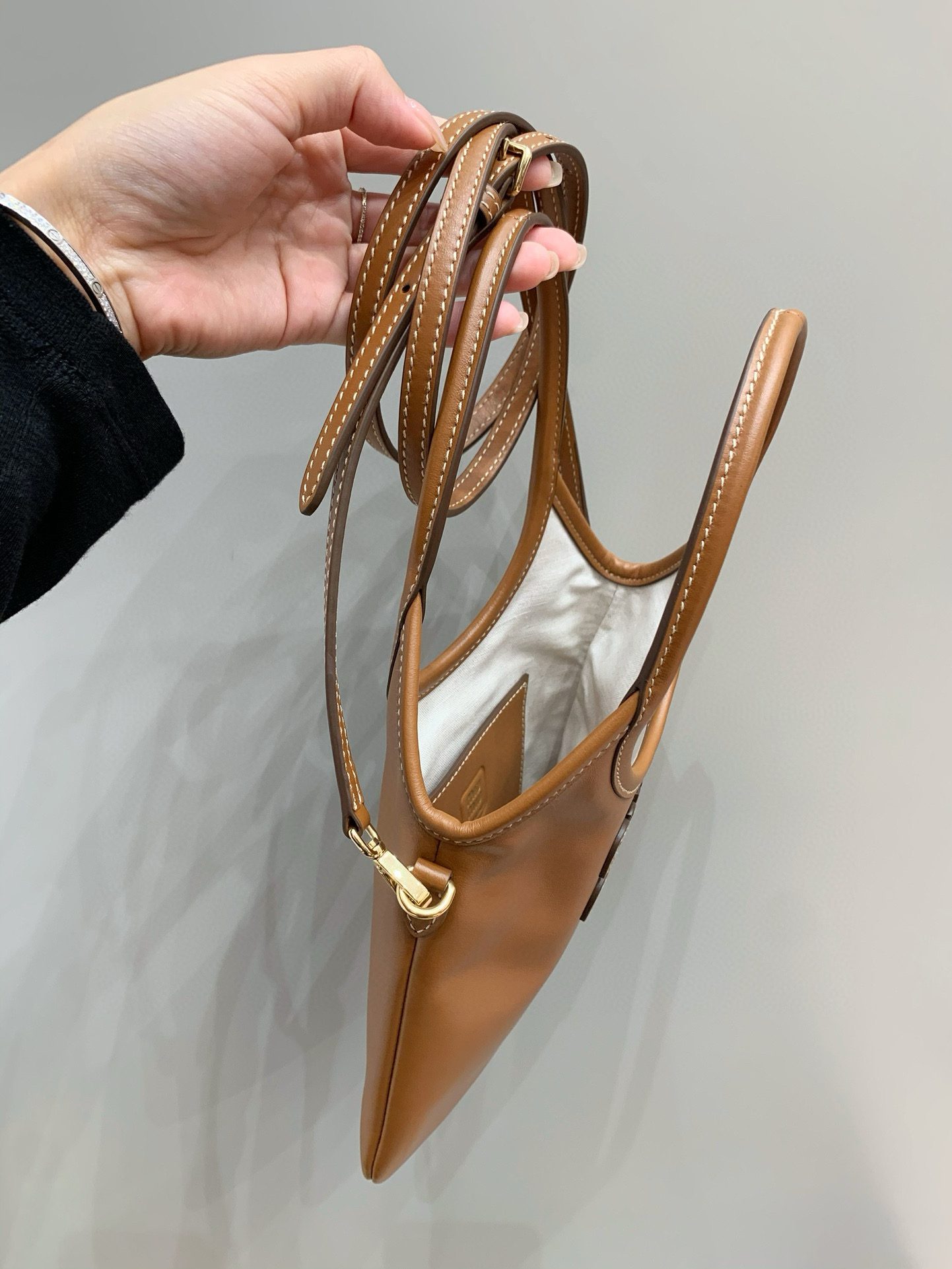 Miu Miu IVY leather handbag view 5