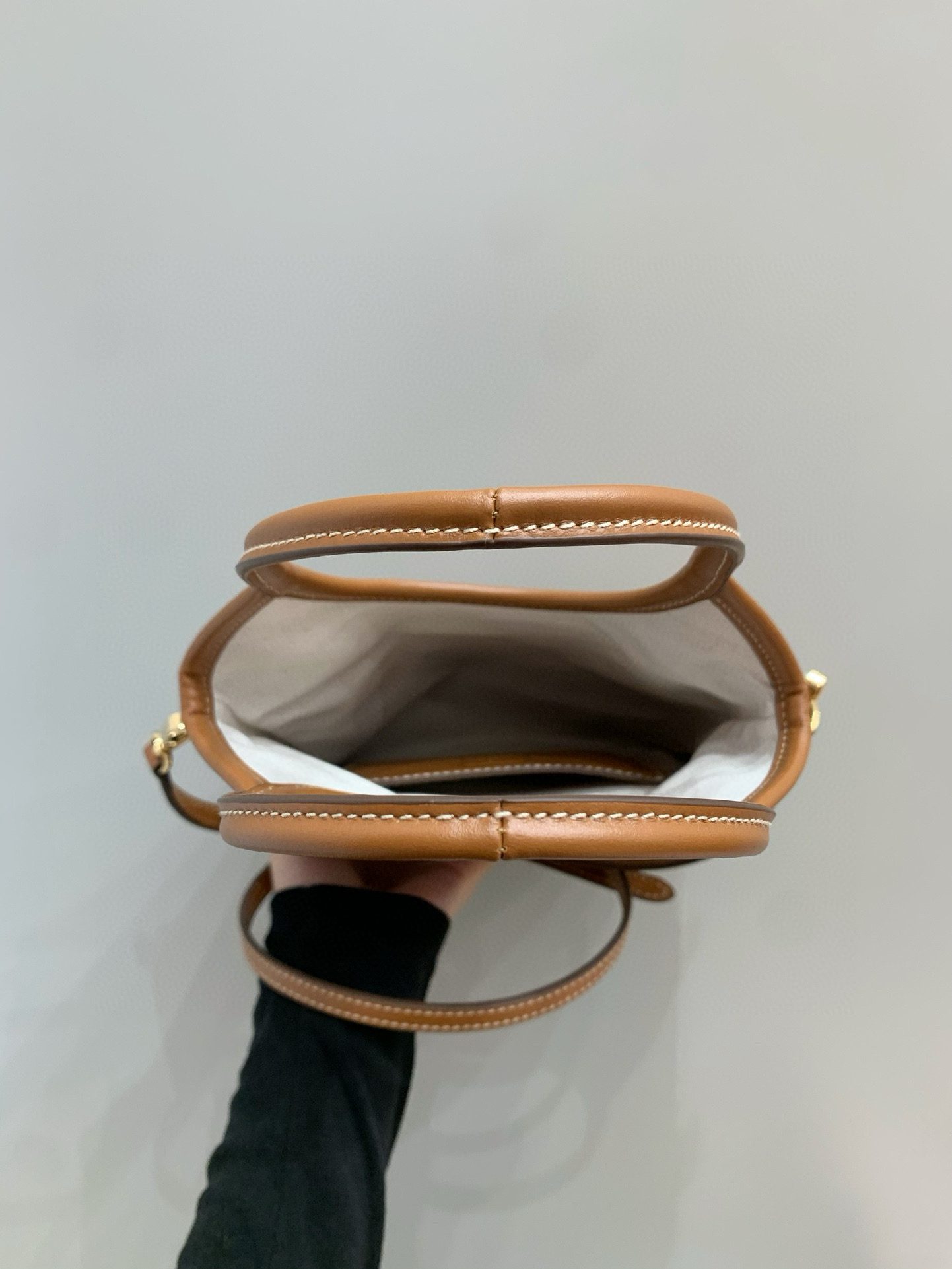 Miu Miu IVY leather handbag view 6