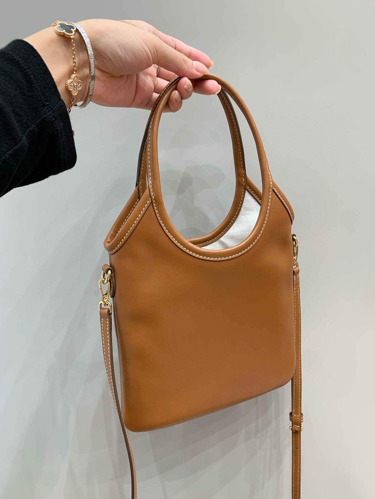 Miu Miu IVY leather handbag view 8