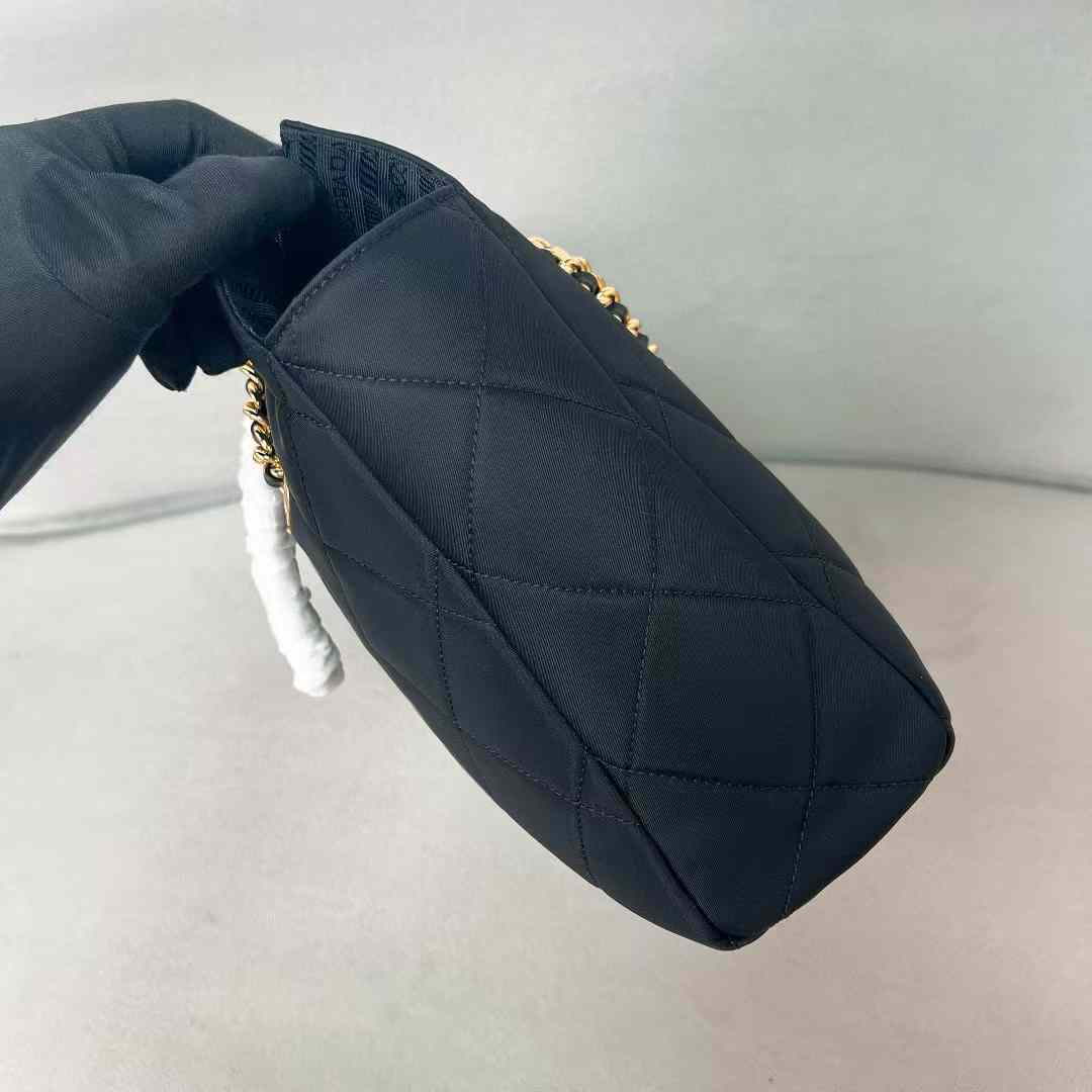 Prada Re-Edition1995 Bag view 2
