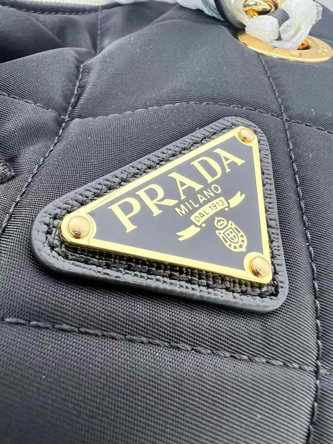 Prada Re-Edition1995 Bag view 5
