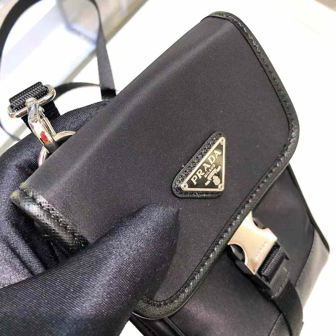 Prada RE-NYILON Mobile bag view 4