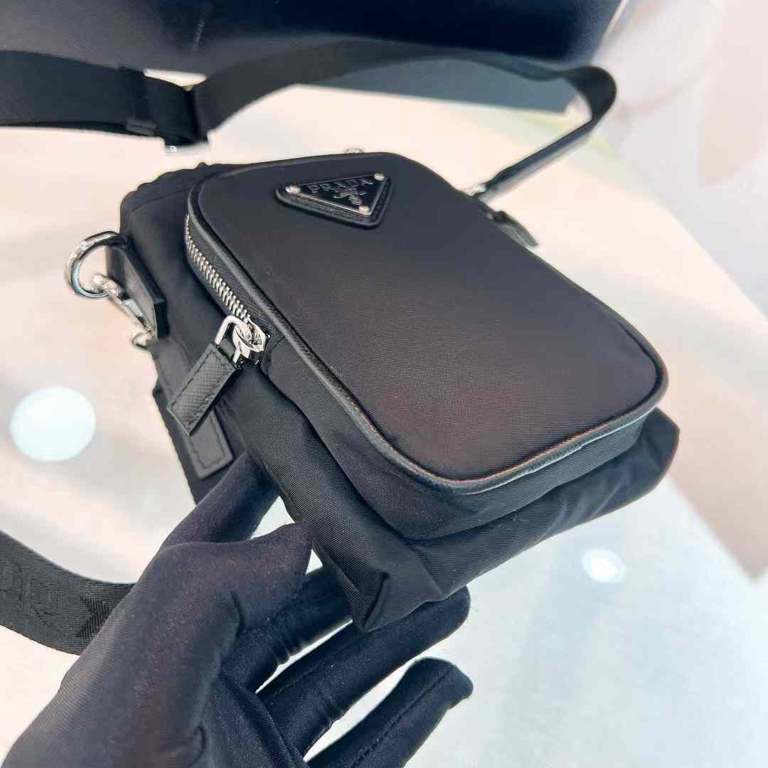 Prada RE-NYILON Mobile bag view 7