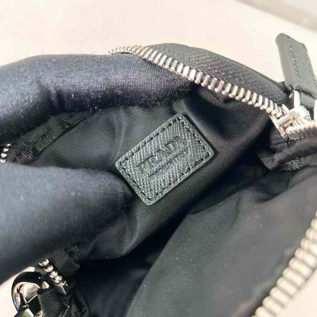 Prada RE-NYILON Mobile bag view 9
