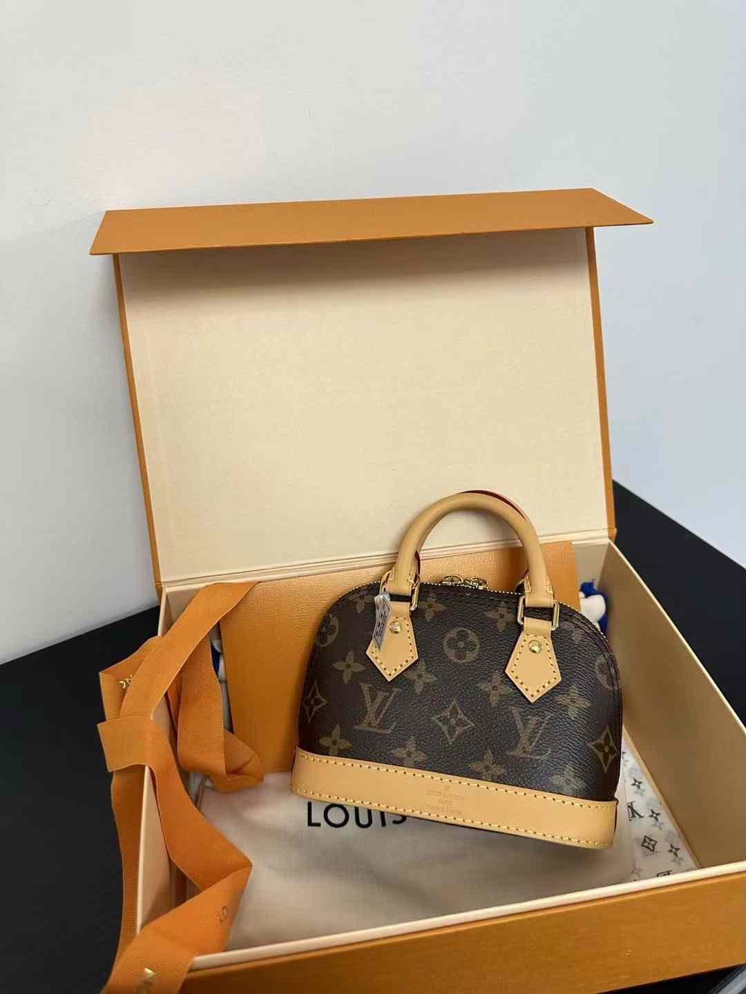 Louis Vuitton Nano Alma M82717 view 2