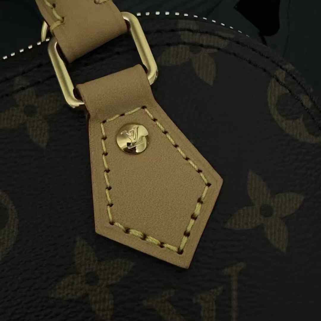 Louis Vuitton Nano Alma M82717 view 8
