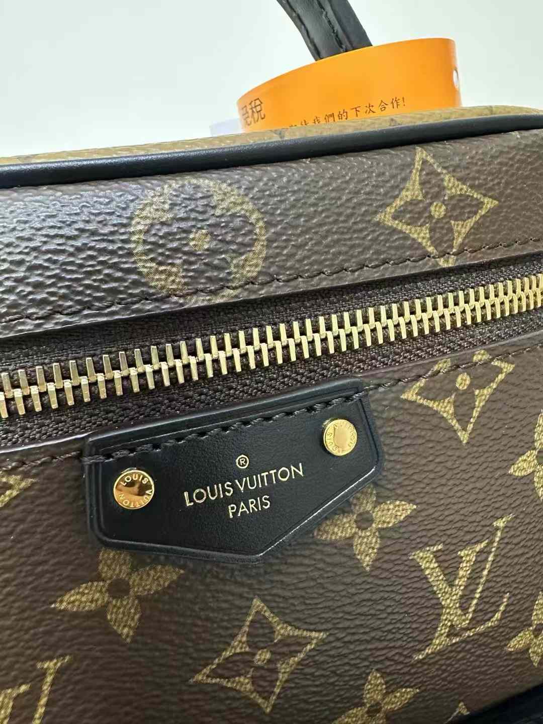 Louis Vuitton Vanity Chain Pouch M47125 view 5