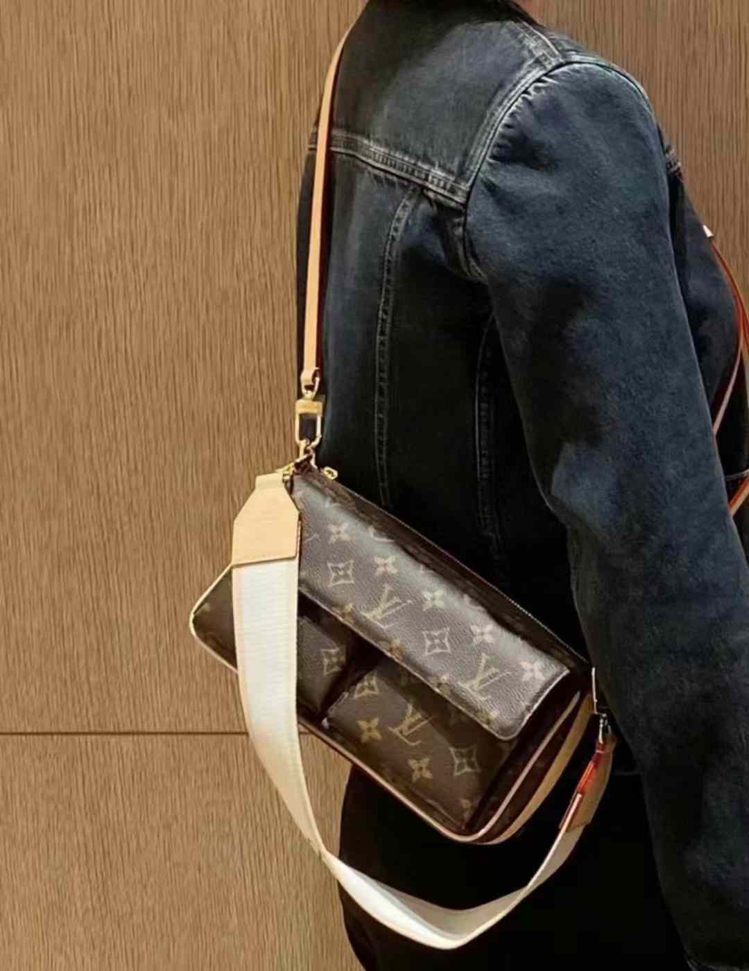 Louis Vuitton Vivacité M46999 view 9