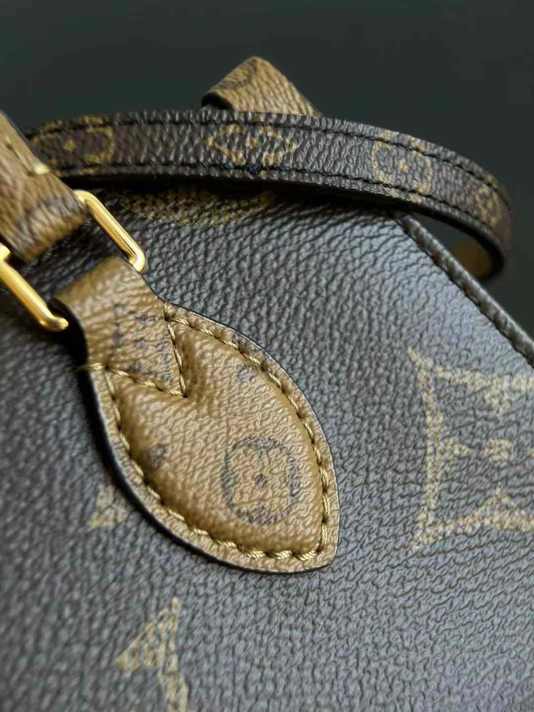 Louis Vuitton OnTheGo BB M46839 view 7