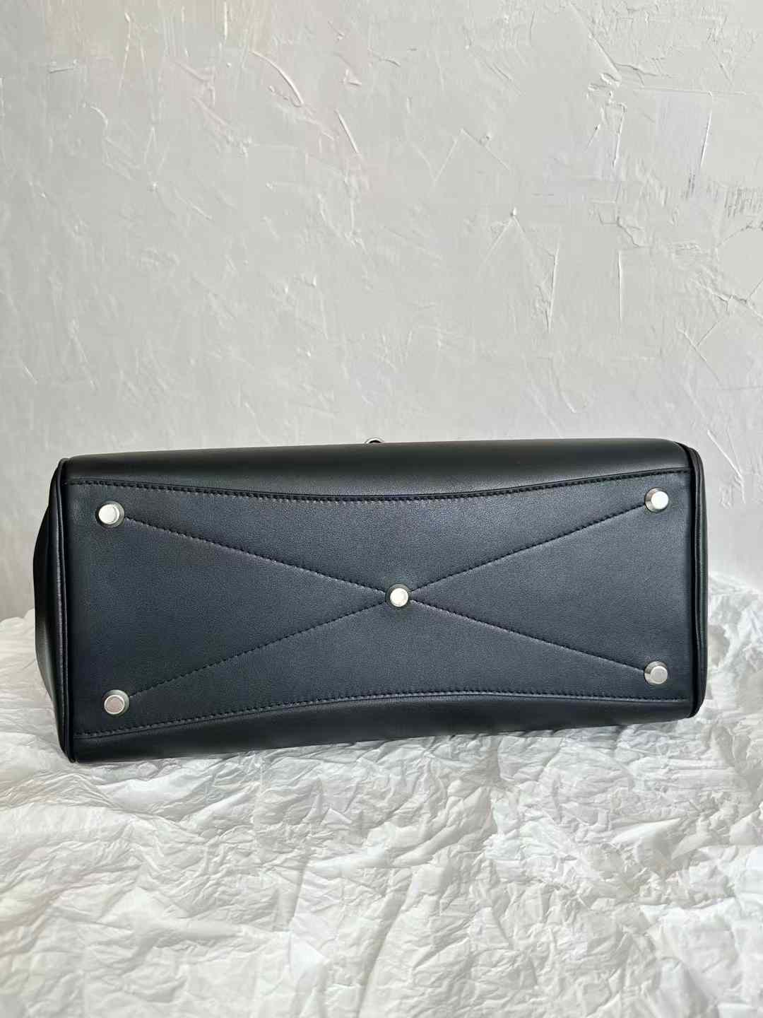 Balenciaga Lel Air Bag view 18