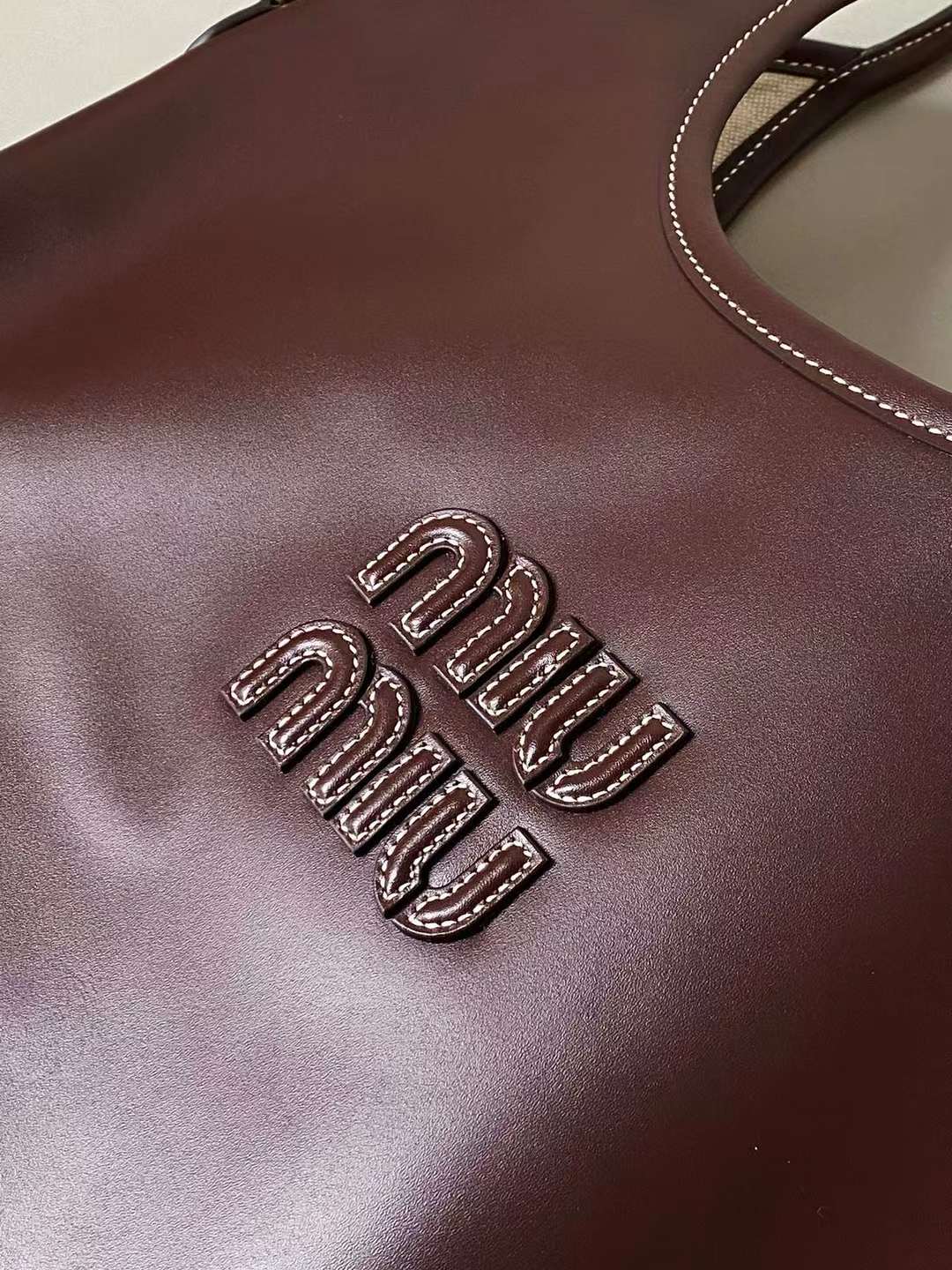 Miu Miu IVY leather bag view 5