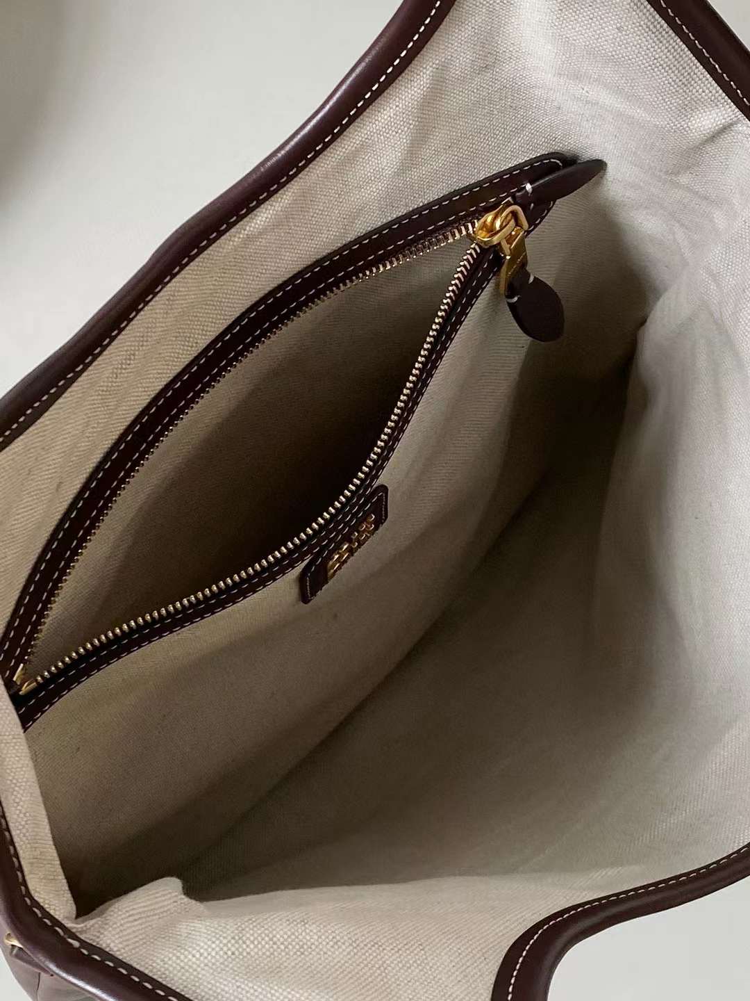 Miu Miu IVY leather bag view 6