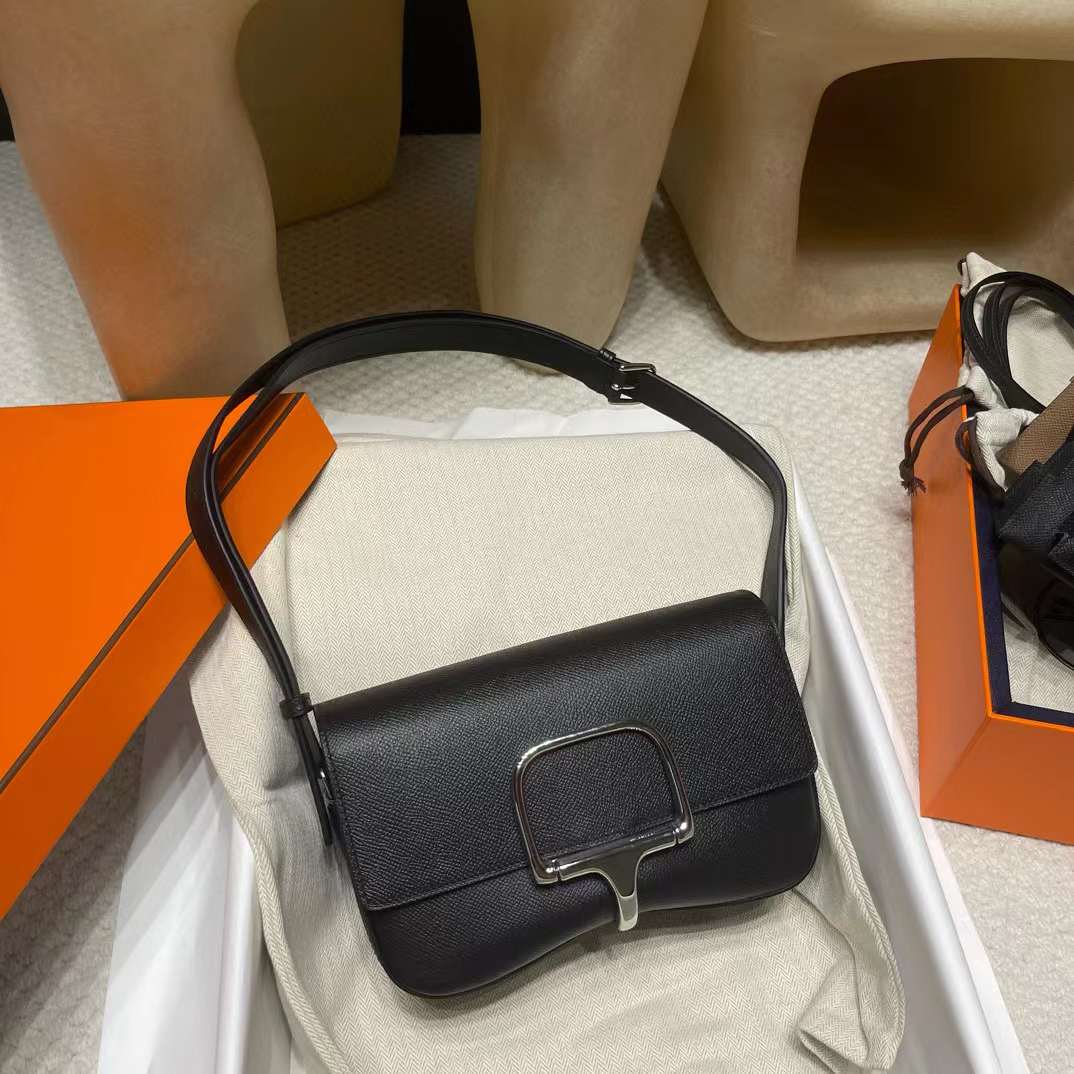 Hermès Della Cavallerria view 1