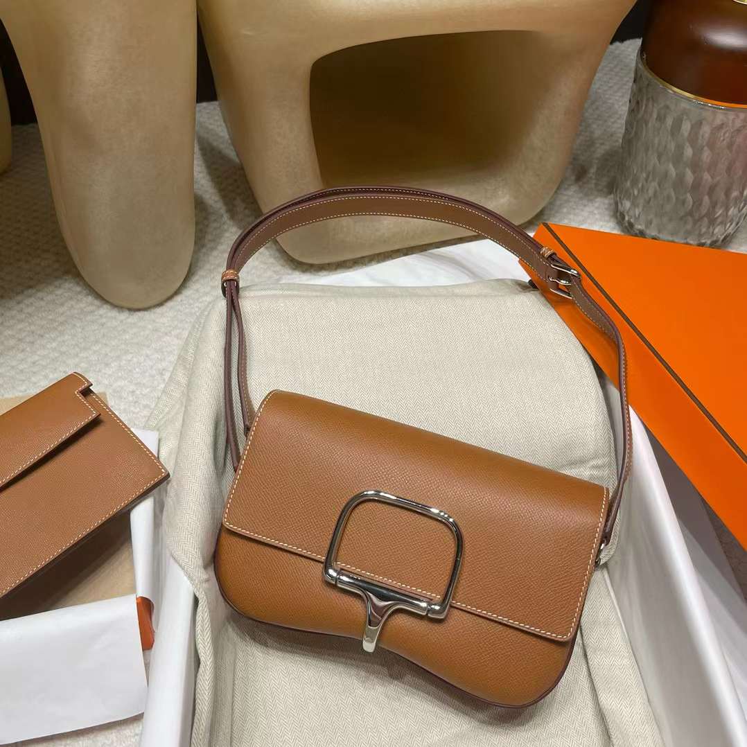 Hermès Della Cavallerria view 1