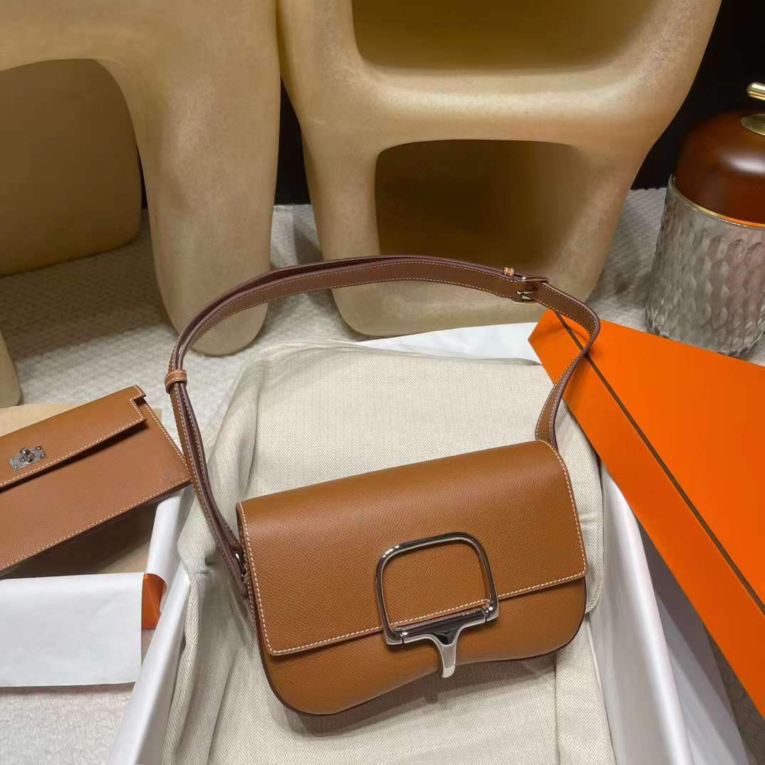 Hermès Della Cavallerria view 2