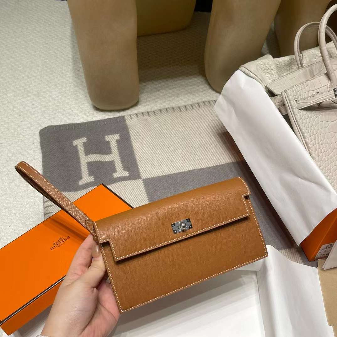 Hermès Kelly Pocket Madam view 1