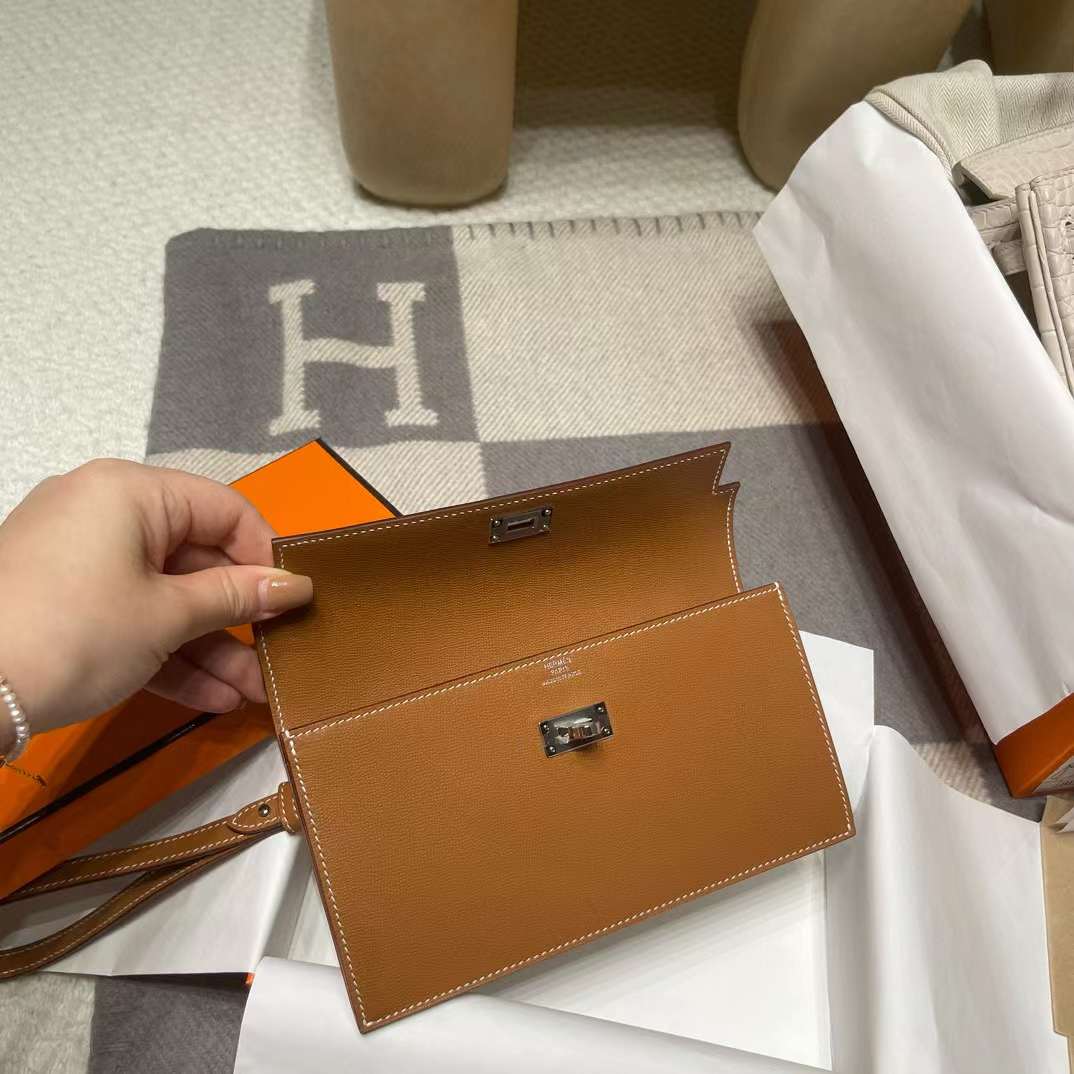 Hermès Kelly Pocket Madam view 6