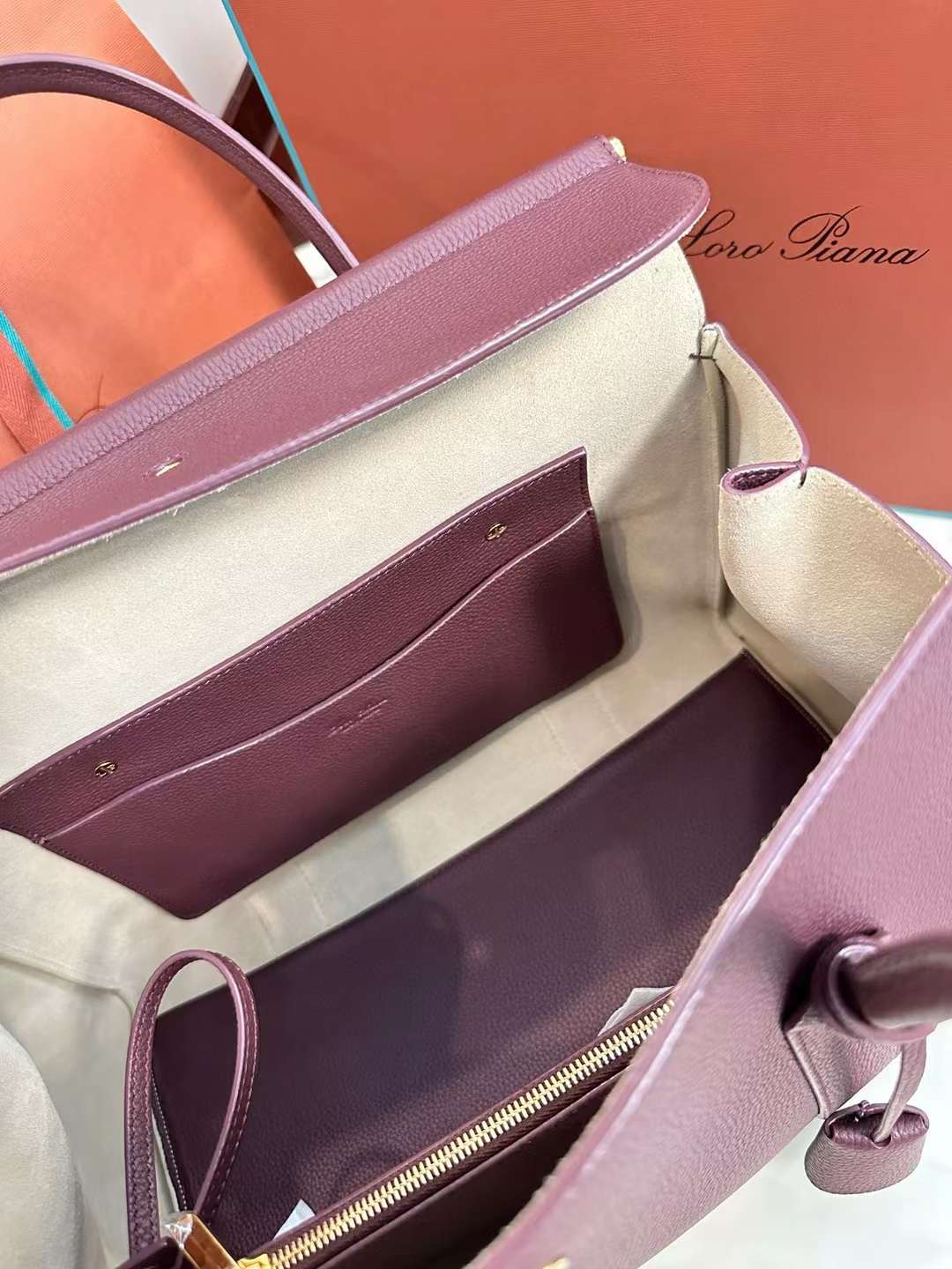 Loro Piana Loom L32 view 7