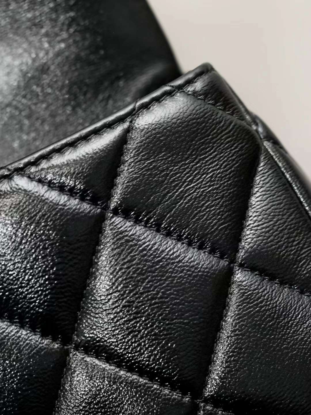 Chanel mouth cover with handle view 6