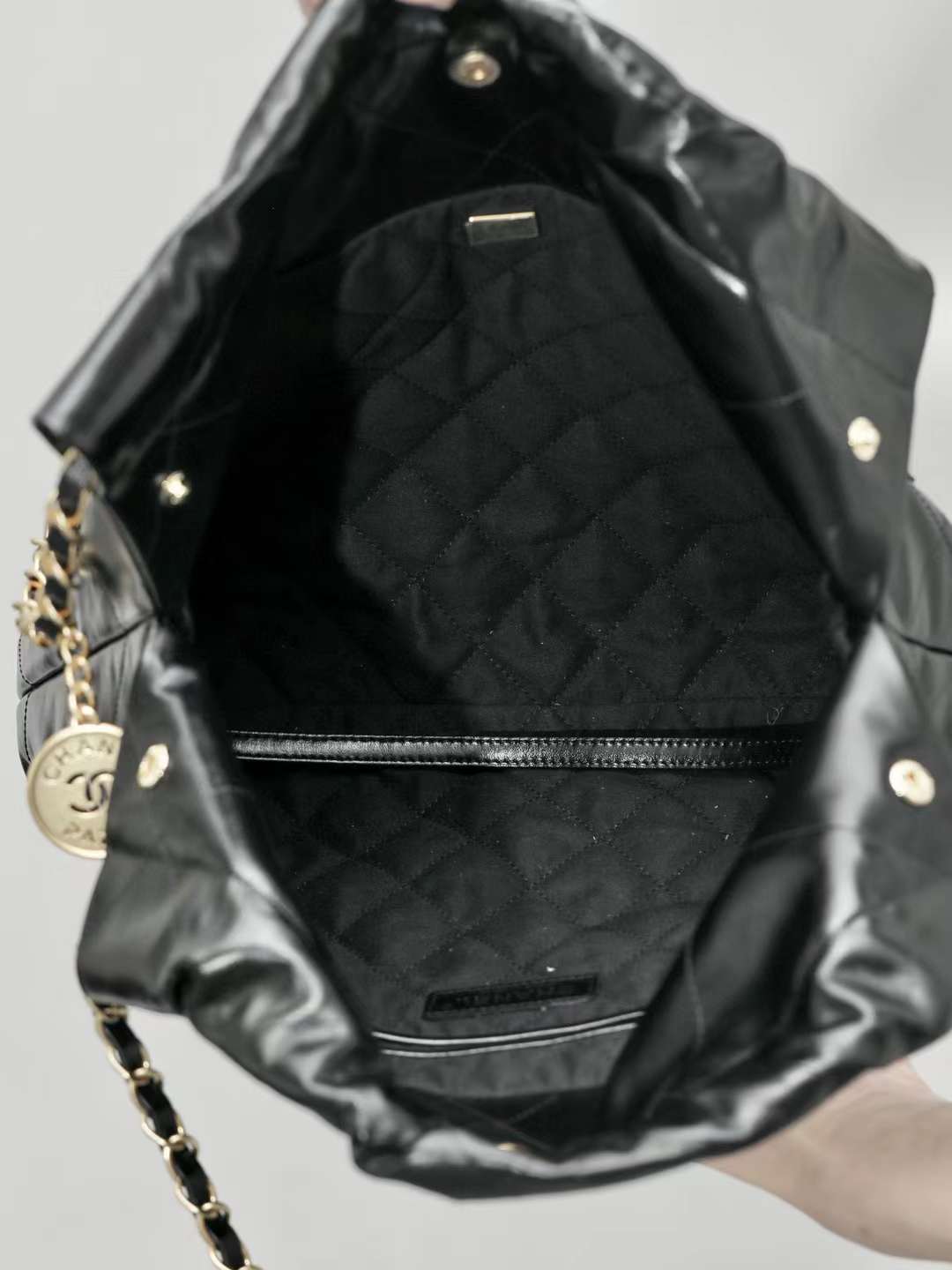 Chanel 22 Handbag view 3