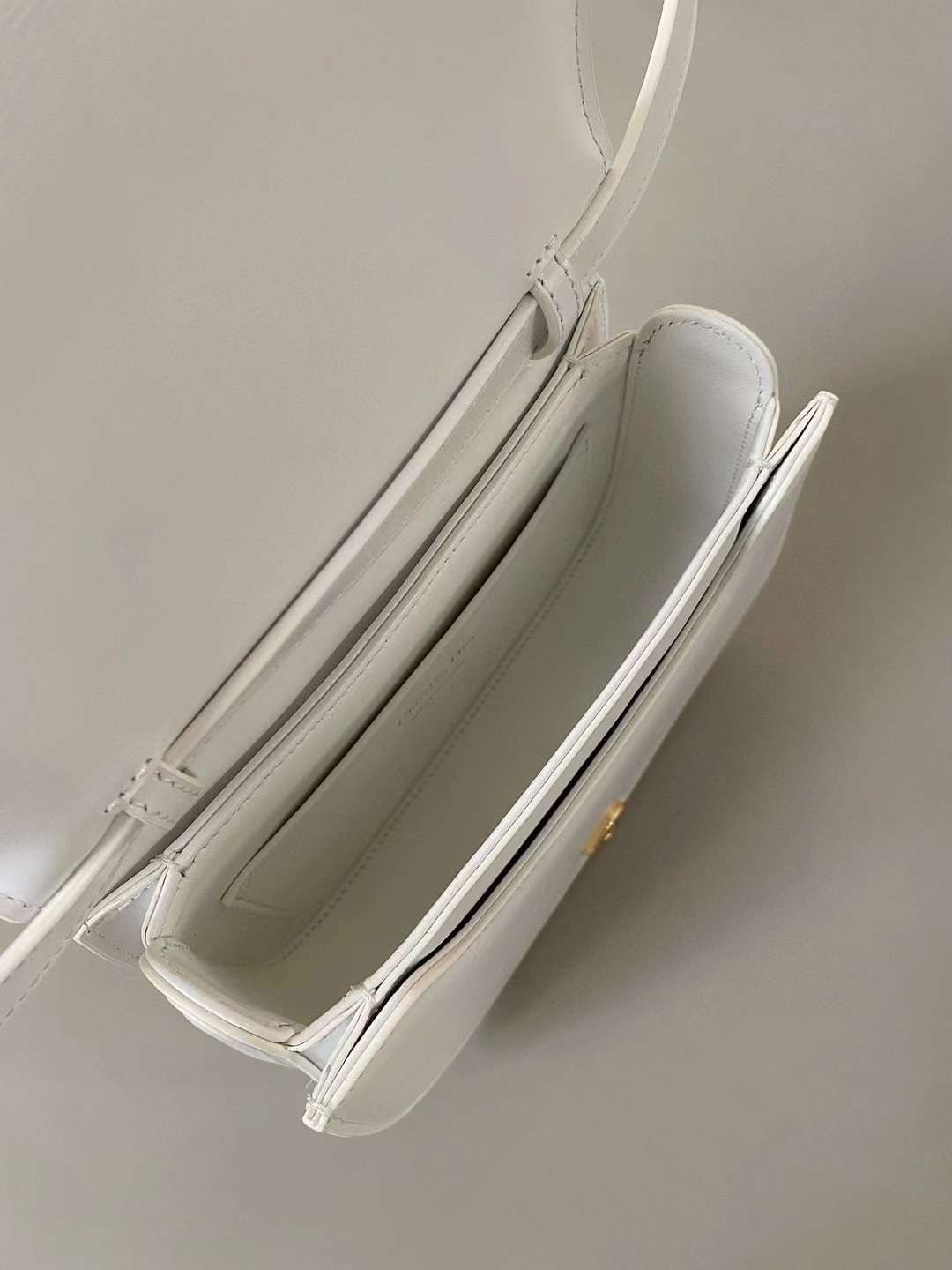 Dior 30 Montaigne Avenue Top Handle Bag view 8