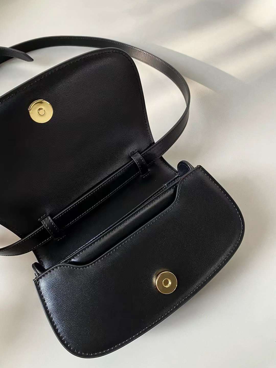 Dior 30 Montaigne Avenue Top Handle Bag view 10