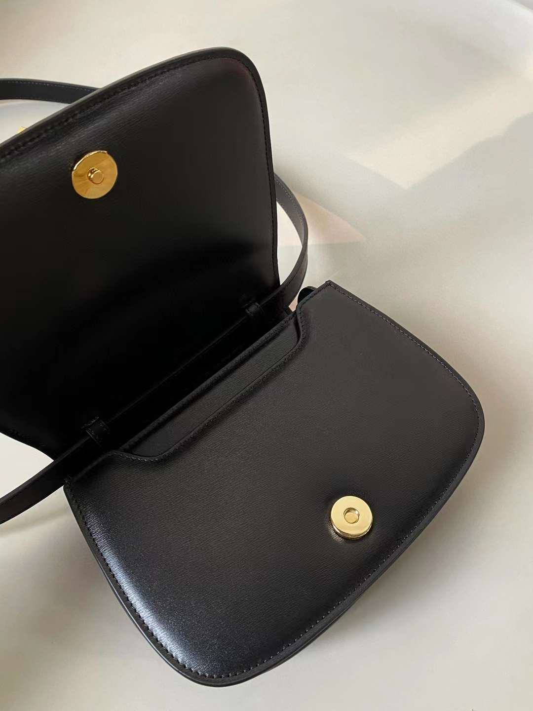Dior 30 Montaigne Avenue Top Handle Bag view 17