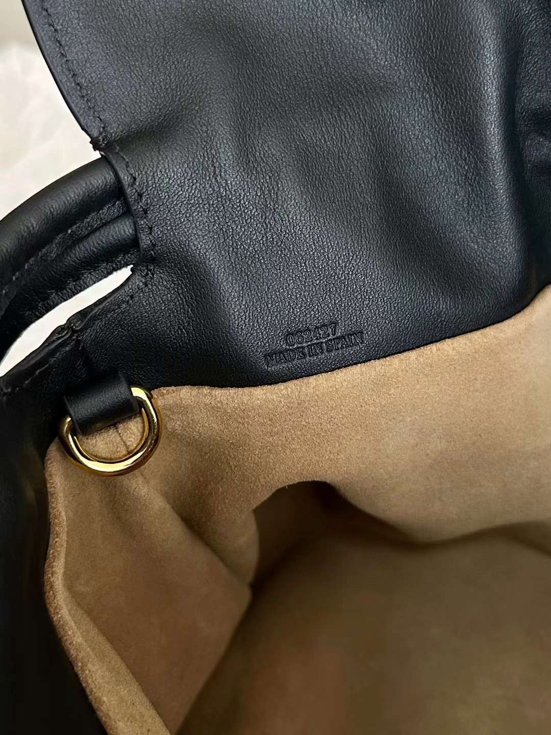Loewe Flamenco clutch in nappa calfskin view 7