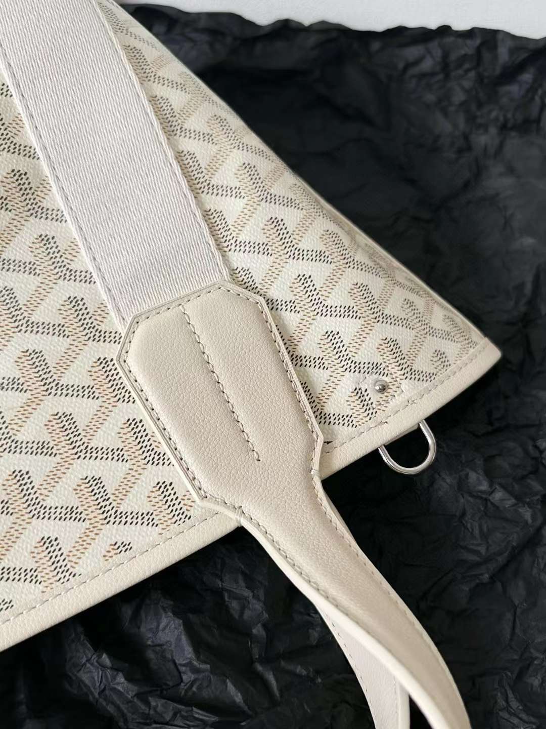 Goyard Belharra PM Bag view 4
