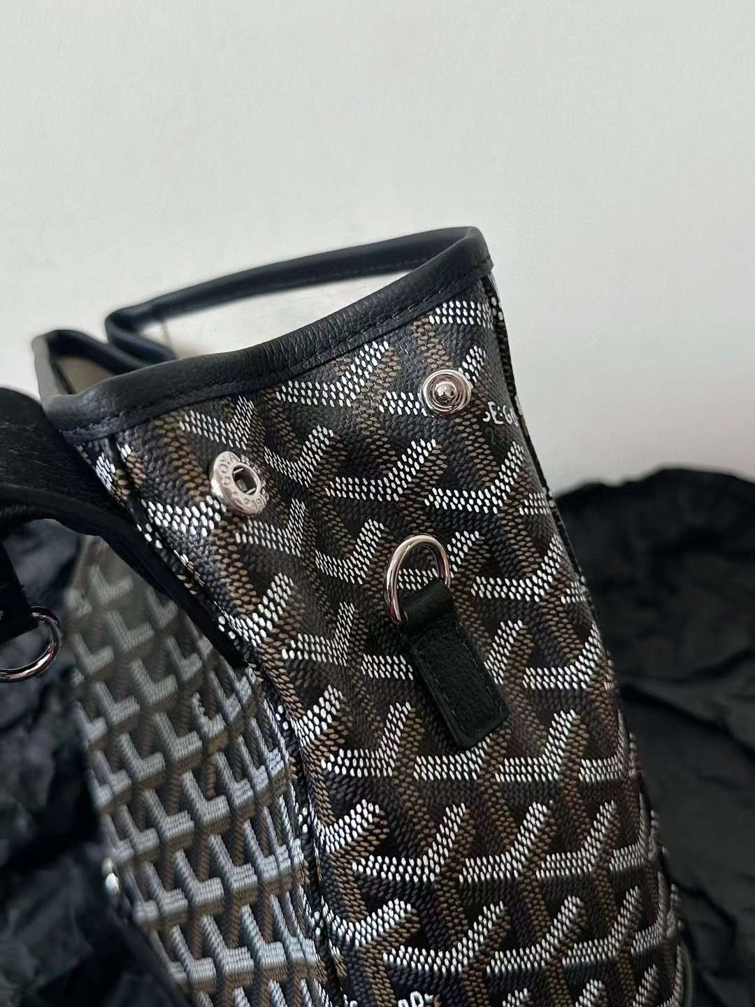 Goyard Alpin MM Backpack view 8