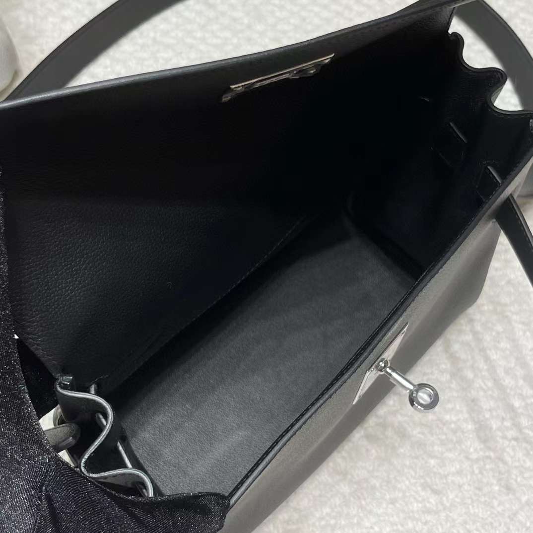 Hermès Kelly Messenger view 5