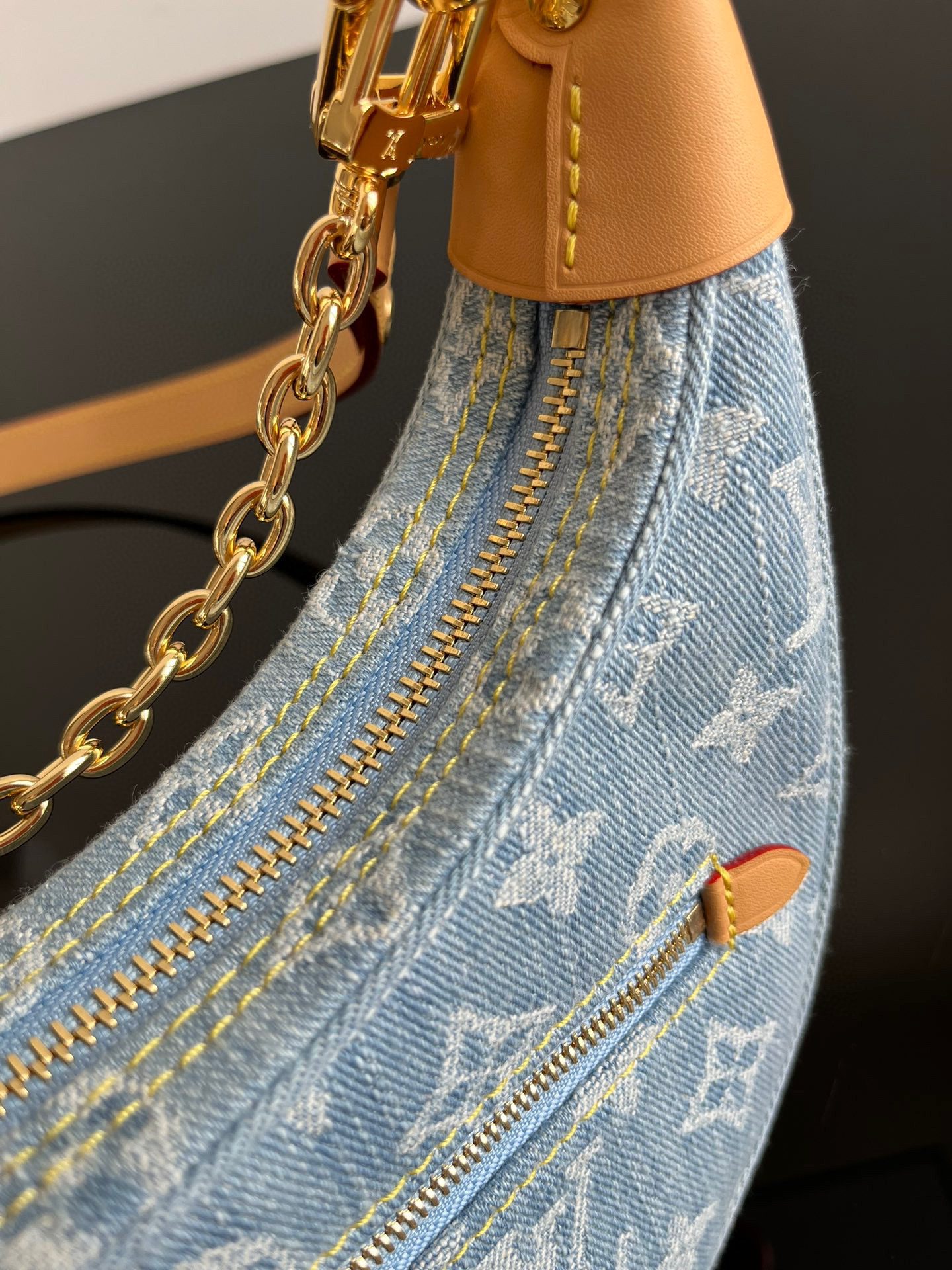 Louis Vuitton LOOP handbag view 13
